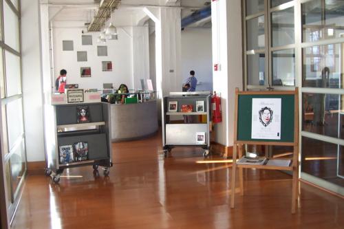 Exposición en la Biblioteca de Santiago.